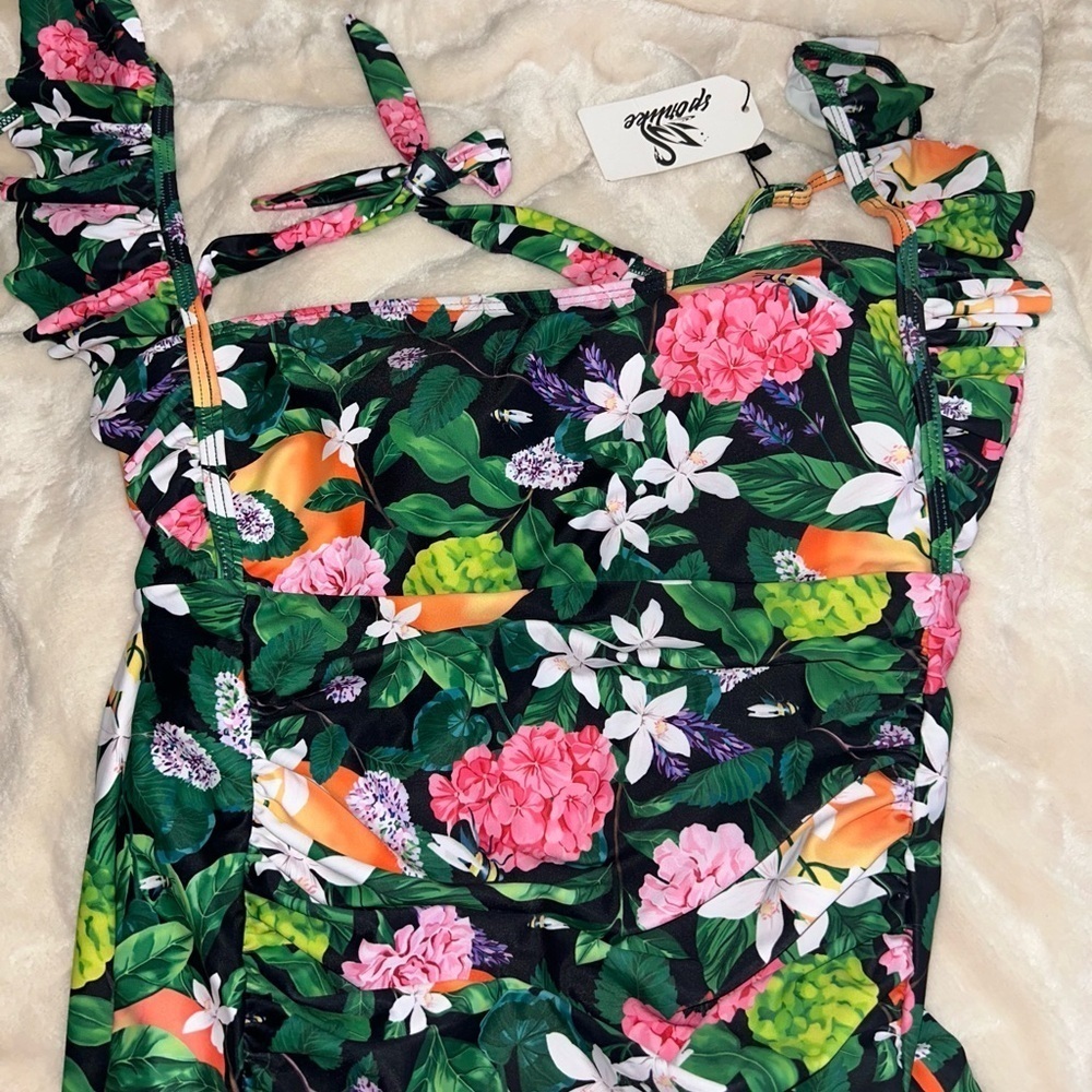 NWT Women One piece Swimsuit ruffle bathing suit with tummy control - Picture 4 of 10